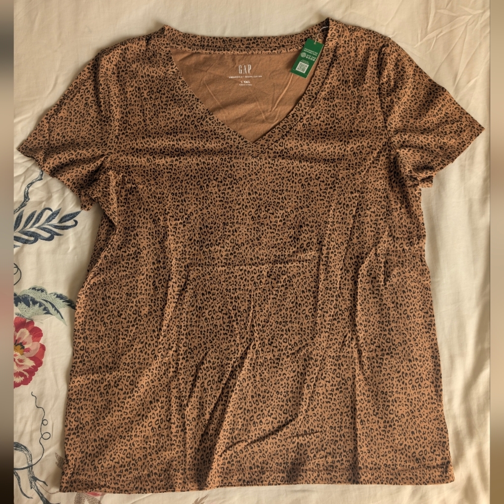 GAP Organic Cotton Brown Leopard Print Tee